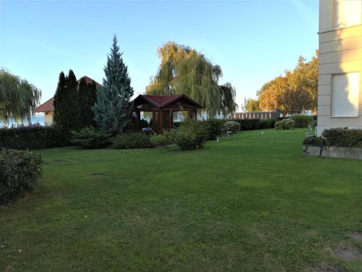Bella Golden Beach Siofok Exterior photo