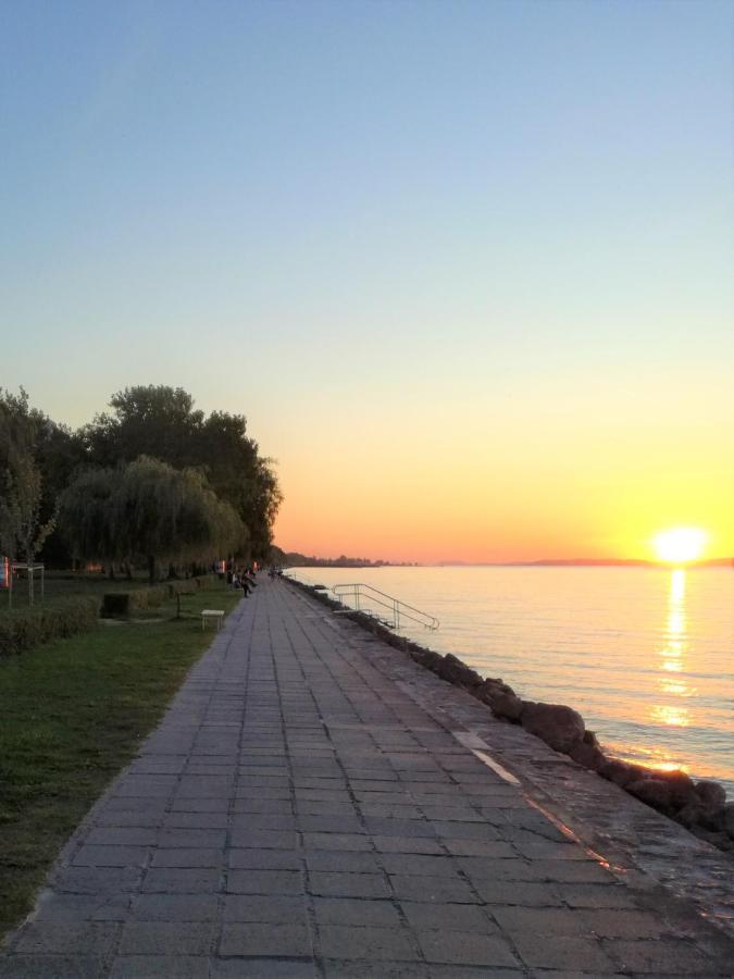 Bella Golden Beach Siofok Exterior photo